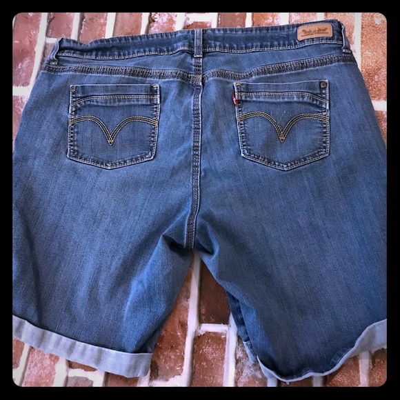 Levi's Pants - Vintage Levi’s denim shorts, size 22
